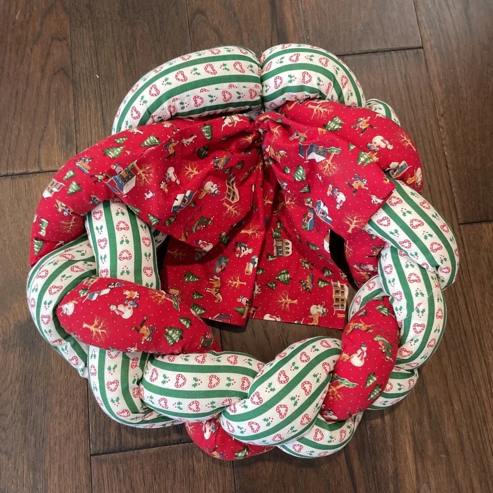 Handmade Twisted Braid Wreath Red Holly Green Christmas Soda‎ Pull Tab Hanger